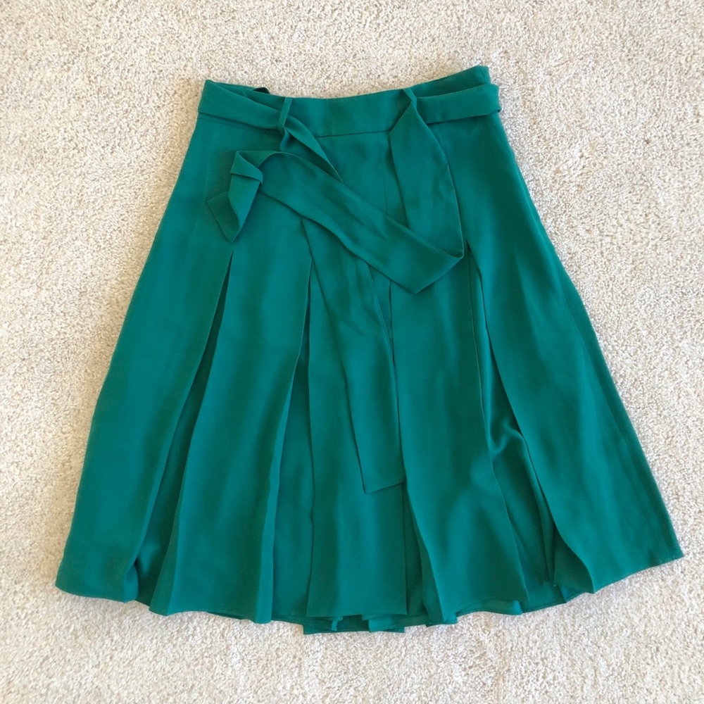 Ann Taylor Tie Waist Pleated Skirt